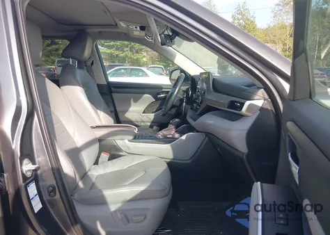 2020 Toyota Highlander Xle z USA, uszkodzony, nr VIN 5TDGZRBH4LS029675